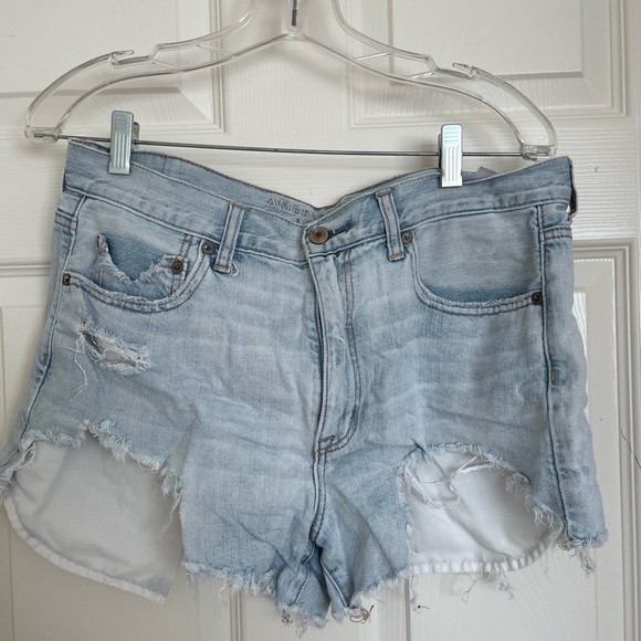American Eagle Outfitters Light Blue Jean Shorts - Picture 1 of 3